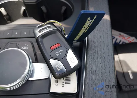 2017 Audi A4 2.0T Premium из США, поврежденный, VIN WAULNAF45HN043615